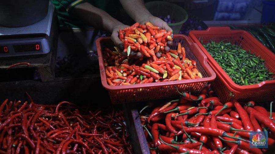 Suasana pasar jelang nataru (CNBC Indonesia/Muhammad sabki)