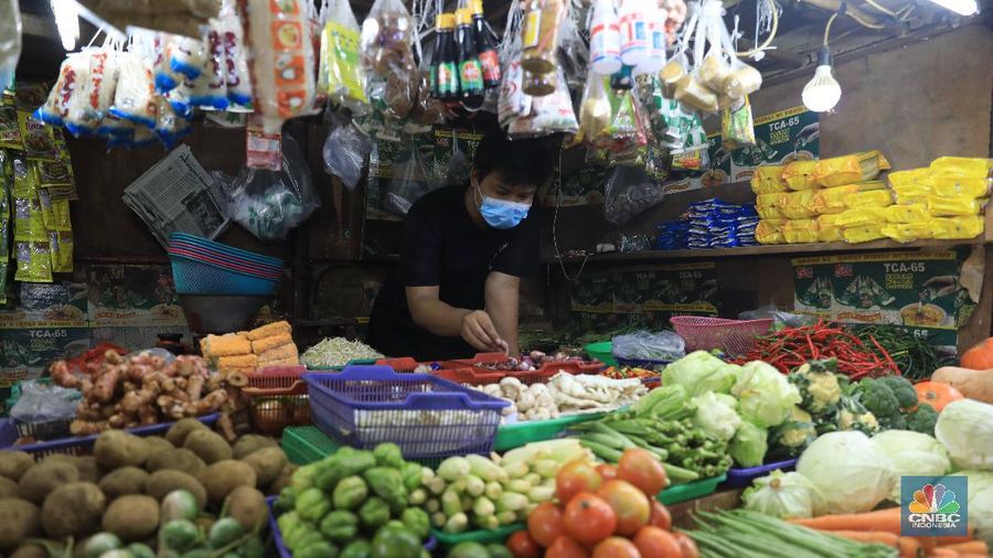 Suasana pasar jelang nataru (վ/Muhammad sabki)