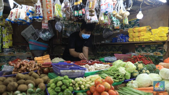 Suasana pasar jelang nataru (CNBC Indonesia/Muhammad sabki)