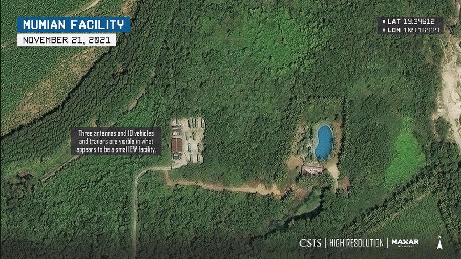 Tangkapan citra satelit perkembangan signifikan di fasilitas Mumian di Pulau Hainan. (Tangkapan layar Teknologi CSIS/Maxar)