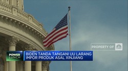 Biden Teken UU Larang Impor Produk Asal Xinjiang