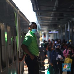 Tiket Kereta Laris Manis saat Nataru, Ini Rute Paling Dicari