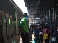 Tiket Kereta Laris Manis saat Nataru, Ini Rute Paling Dicari