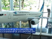 Gaji Pegawai Garuda Indonesia Dipotong Hingga 50%