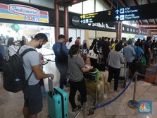 Efek Perang Makin Parah, Merembet ke Harga Tiket Pesawat!