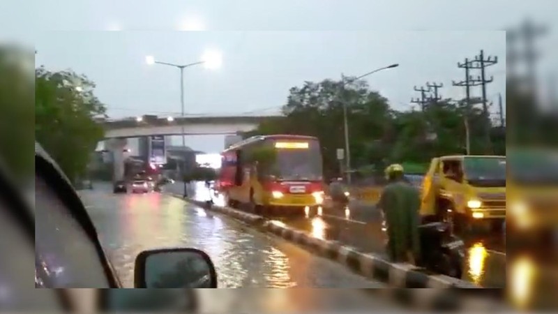 Banjir Palembang (Tangkapan Layar Twitter @drppriono1)