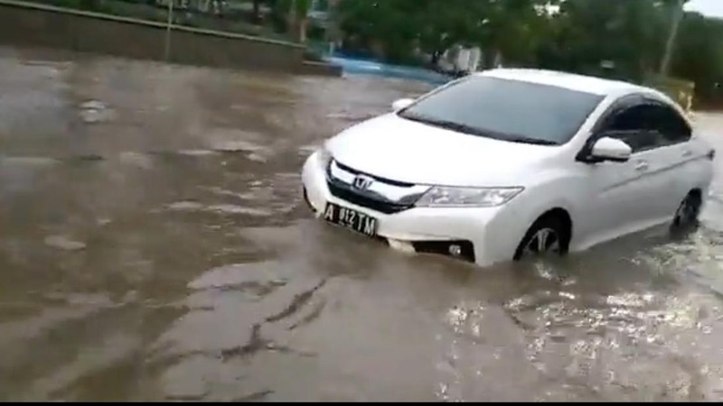 Banjir Palembang (Tangkapan Layar Twitter @drppriono1)