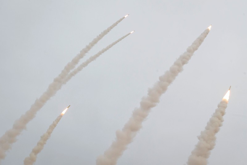 A missile is launched during a joint exercise called the 'Great Prophet 17', in the southwest of Iran, December 24, 2021. Picture taken December 24, 2021. Saeed Sajjadi/Fars News/WANA (West Asia News Agency) via REUTERS. ATTENTION EDITORS - THIS IMAGE HAS BEEN SUPPLIED BY A THIRD PARTY.