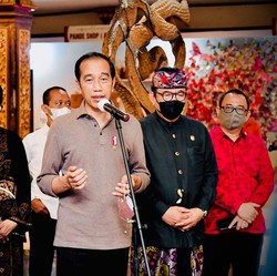 Jokowi Tak Mau Ada Dispensasi Karantina, Tapi Pejabat Pak?