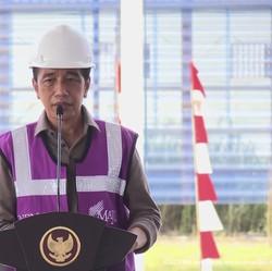 Jokowi Ucapkan Selamat Tahun Baru 2022, Unggah Video Biru