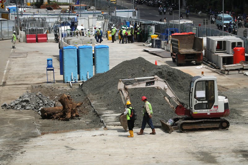 Rel Trem di Proyek MRT Fase 2A Glodok-Kota. (CNBC Indonesia/Tri Susilo)