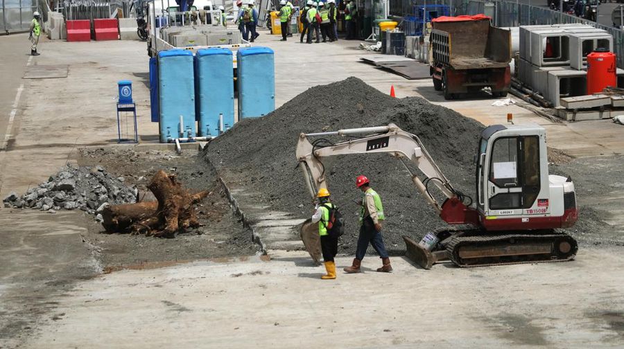 Rel Trem di Proyek MRT Fase 2A Glodok-Kota. (CNBC Indonesia/Tri Susilo)
