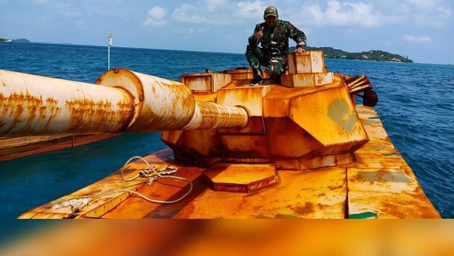 TNI AL Temukan Benda Mirip Tank (tni_angkatan_Laut)