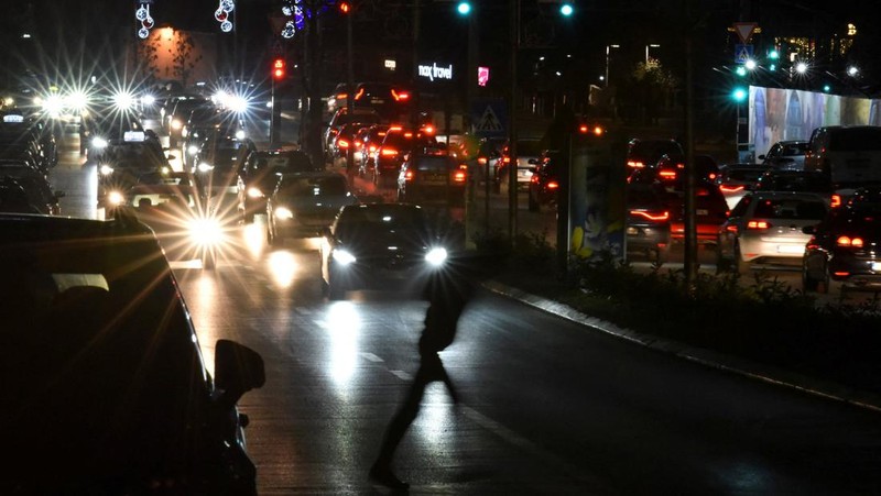 Candles are pictured at a bar during the power cut in Pristina, Kosovo, December 27, 2021. Picture taken December 27, 2021. REUTERS/Laura Hasani