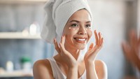 Sering Lembur, Mata Panda Susah Hilang? Coba Eye Cream Ini Sebelum Tidur 