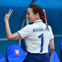 Ini Nualpham Lamsam, Sosialita Tajir Manajer Timnas Thailand