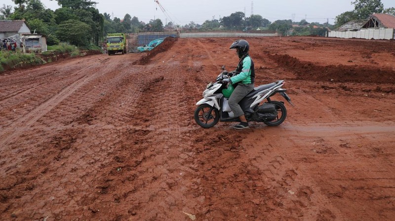 Pembangunan Jalan Tol Cijago Seksi 3 Limo-Kukusan. (Cnbc Indonesia/Tri Susilo)