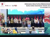 Tutup Perdagangan BEI, Airlangga Pede PDB RI 5,2% di 2022