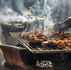 Tahun Baru Leher Sakit Usai Pesta BBQ? Awas Kolesterol Tinggi