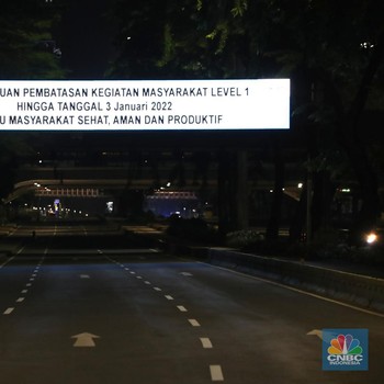 Bak Kota Mati, Potret Jalan Protokol Jakarta Malam Tahun Baru