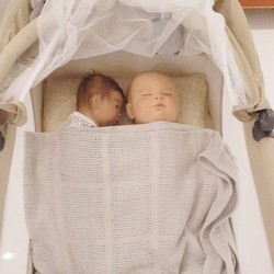 Ramai Lowongan Baby Sitter Boneka Arwah Gaji Rp10 Juta, Mau?