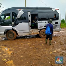 'Jalan Neraka' Dekat Ibu Kota Rp 2,6 T, Butuh 'Tangan' Jokowi