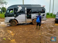 'Jalan Neraka' Dekat Ibu Kota Rp 2,6 T, Butuh 'Tangan' Jokowi