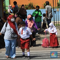 Ada Potensi Lonjakan Kasus Omicron, Bagaimana Nasib PTM?