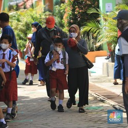 Simak! Menteri Nadiem Rilis Aturan Baru Sekolah Tatap Muka