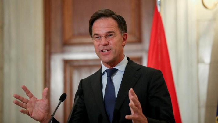 FILE PHOTO: Netherlands' Prime Minister Mark Rutte attends a joint news conference with Greek Prime Minister Kyriakos Mitsotakis at the Maximos Mansion, in Athens, Greece, November 9, 2021. REUTERS/Louiza Vradi/File Photo