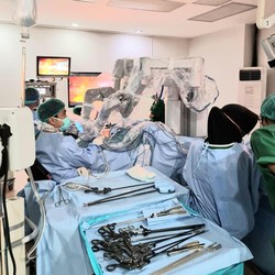 Pertama di RI, Operasi Prostat Pakai Robotik di Bunda Jakarta