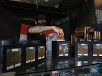 Orang RI Beralih ke Rokok Murah, Setoran Cukai Mulai Lesu!