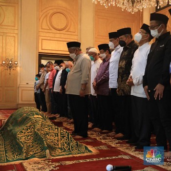 SBY Hingga Ma'ruf Amin Melayat ke Rumah Duka Ibunda CT
