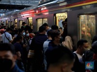 Siap-Siap! KA Listrik akan Hadir di Surabaya Sampai Bandung