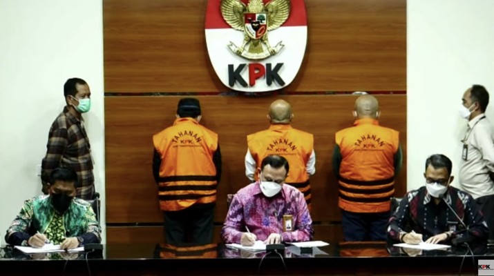Konferensi Pers Kegiatan Tangkap Tangan Walikota Bekasi Rahmat Effendi Konferensi Pers Kegiatan Tangkap Tangan Walikota Bekasi Rahmat Effendi (Tangakapan Layar Youtube KPK RI)