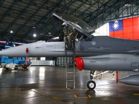 'Main Api' dengan China, Taiwan-AS Siap Kerja Sama Militer
