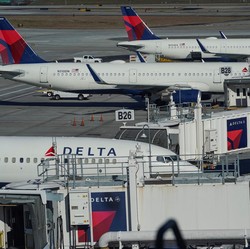 Roda Pesawat Boeing 757-232 Delta Air Lines Meledak, Dua Orang Tewas