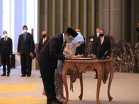 Sah! Juda Agung & Aida Budiman Resmi Jabat Deputi Gubernur BI