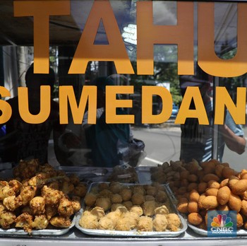 Abang-Abang Gorengan Menjerit, Harga Minyak Goreng Selangit!