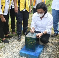 Naik Kapal, Sri Mulyani Ada di Titik 0 Ibu Kota Baru RI