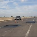 Tol Berlubang Jadi 'Hantu' Jalanan Berbayar di Sumatera