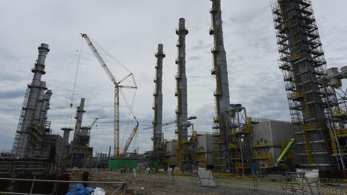 Proyek Kilang Raksasa Pertamina Balikpapan (Dok: Pertamina) Proyek Kilang Raksasa Pertamina Balikpapan (Dok: Pertamina)