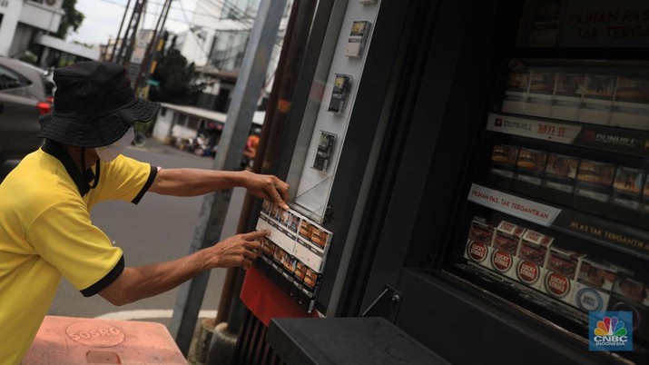 Ilustrasi penjual rokok di Jakarta (CNBC Indonesia/Muhammad Sabki)