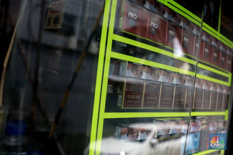 Ilustrasi penjual rokok di Jakarta (CNBC Indonesia/Muhammad Sabki)