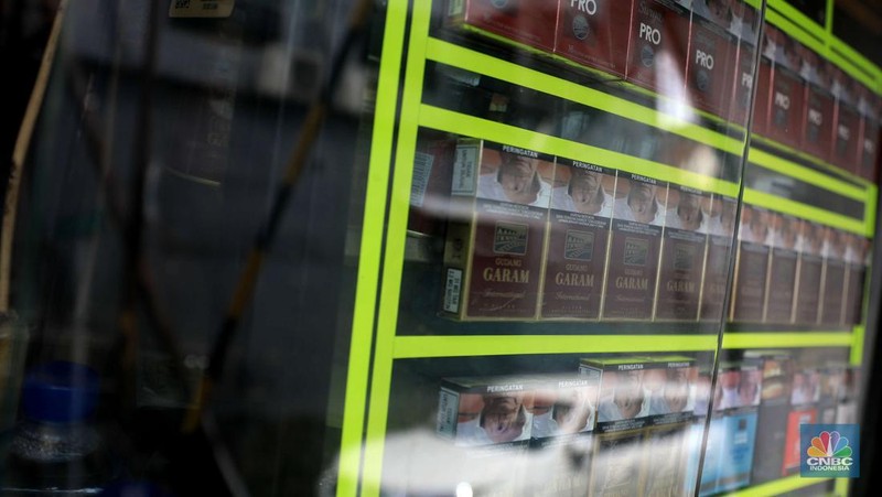 Ilustrasi penjual rokok di Jakarta (CNBC Indonesia/Muhammad Sabki)