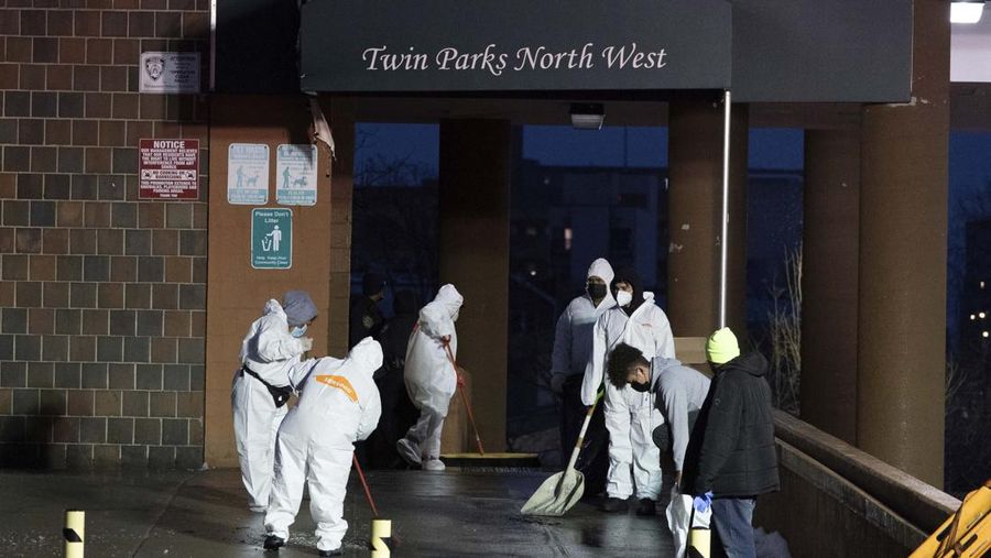 Kebakaran apartemen di New York City menewaskan 19 orang. (via REUTERS/Tanisha Ashe)