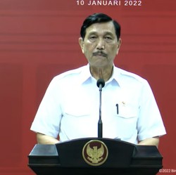 Luhut: Belasan Kapal Ekspor Batu Bara Dilepas Malam Ini!