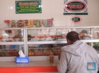 PPKM Level 3 Jabodetabek, Makan di Warteg Jadi Lebih Singkat