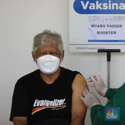 Terungkap, Sederet Alasan Vaksinasi Lansia RI Masih Lambat