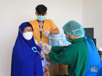 Pengguna Vaksin Sinovac, Ini Booster Terampuh Lawan Omicron